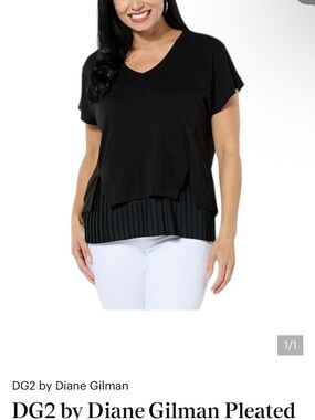 DG2 by Diane Gilman Black Layered Pleated-Hem V-Neck Top